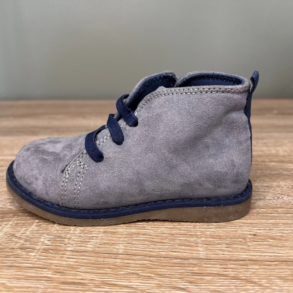 Cat & Jack Kids Chukka Boots Gray Suede | Youth Size 8